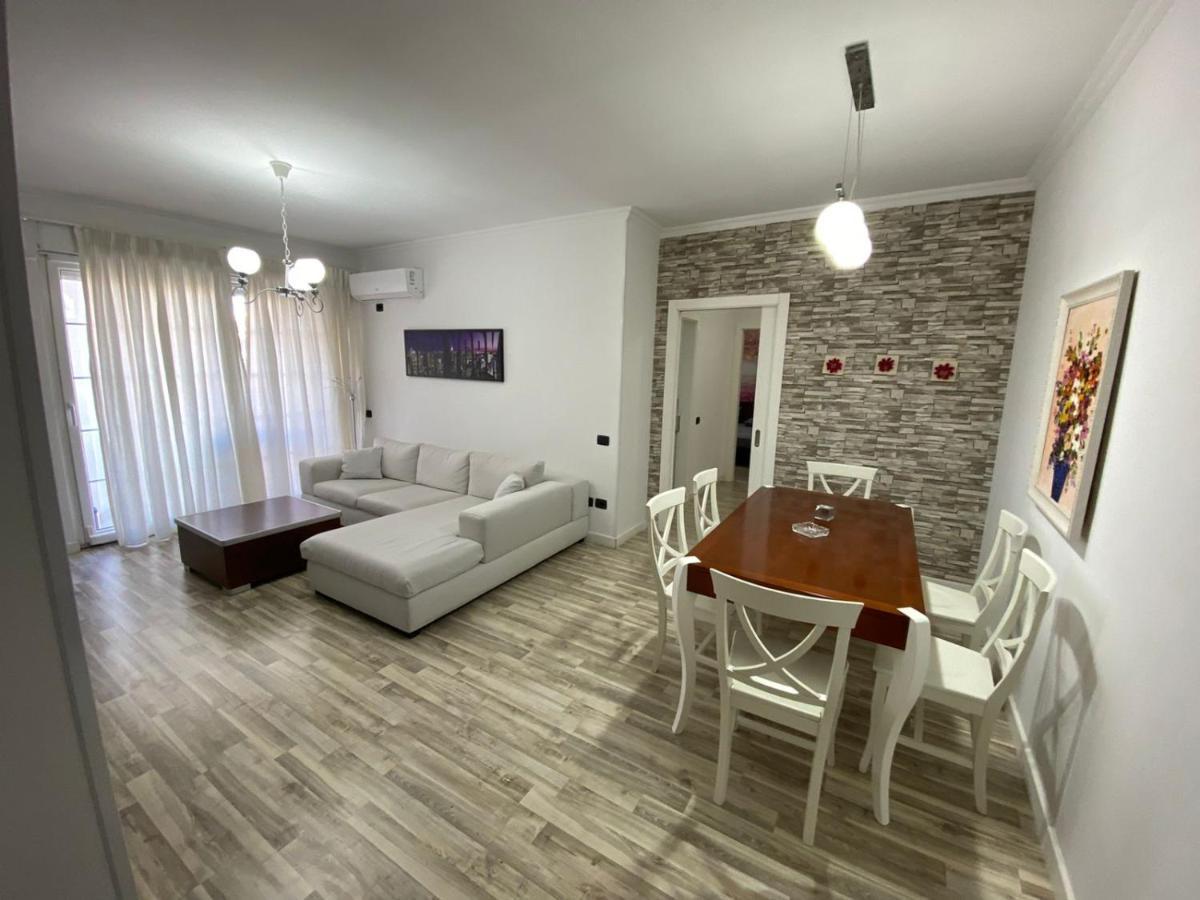 Tirana Center Apartment Esterno foto