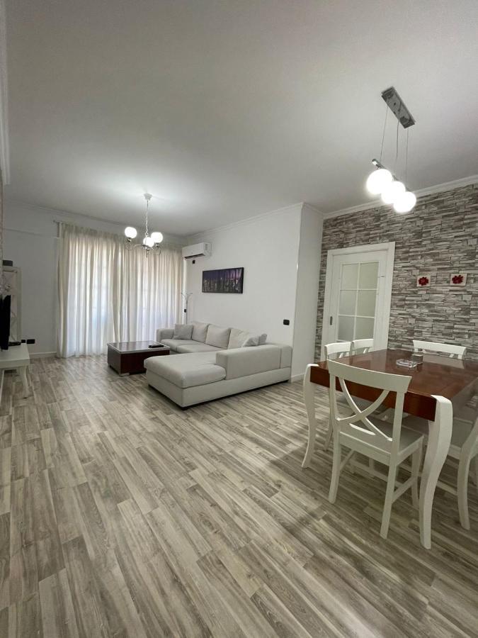 Tirana Center Apartment Esterno foto
