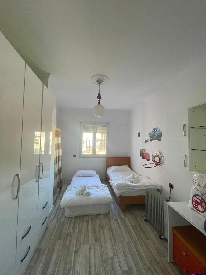 Tirana Center Apartment Esterno foto